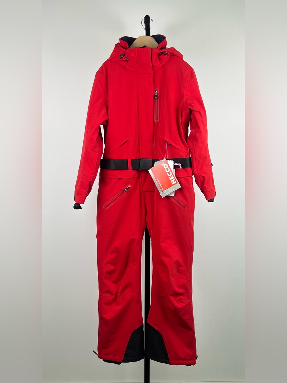 BNWT Girls Perfect Moment Ski Suit, Red, Size Youth 10
